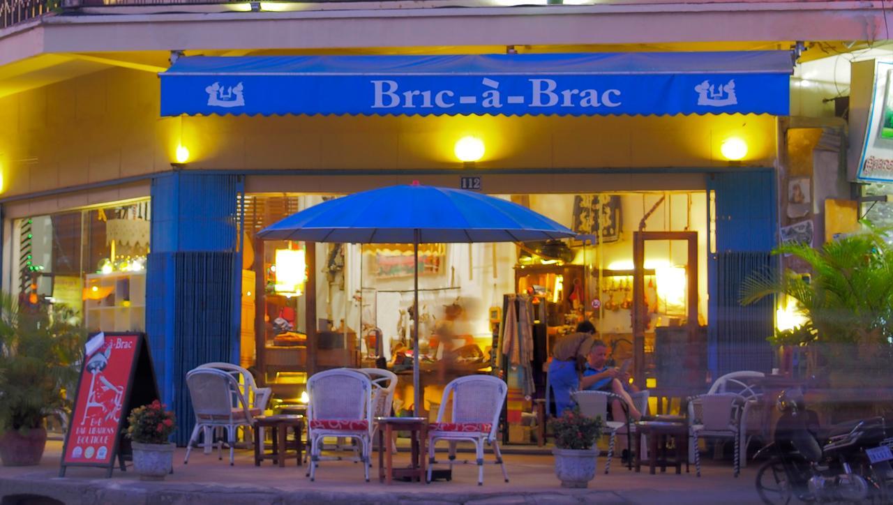 Bric-A-Brac Hotel Battambang Exterior photo